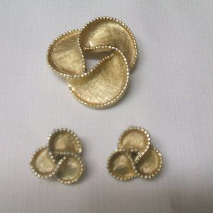 VTG Swirl Love Knot Set Gold Tone Costume Jewelry